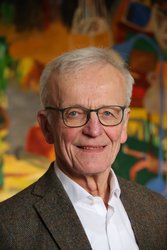  Helwig Schmidt-Glintzer