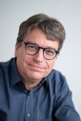  Volker Depkat